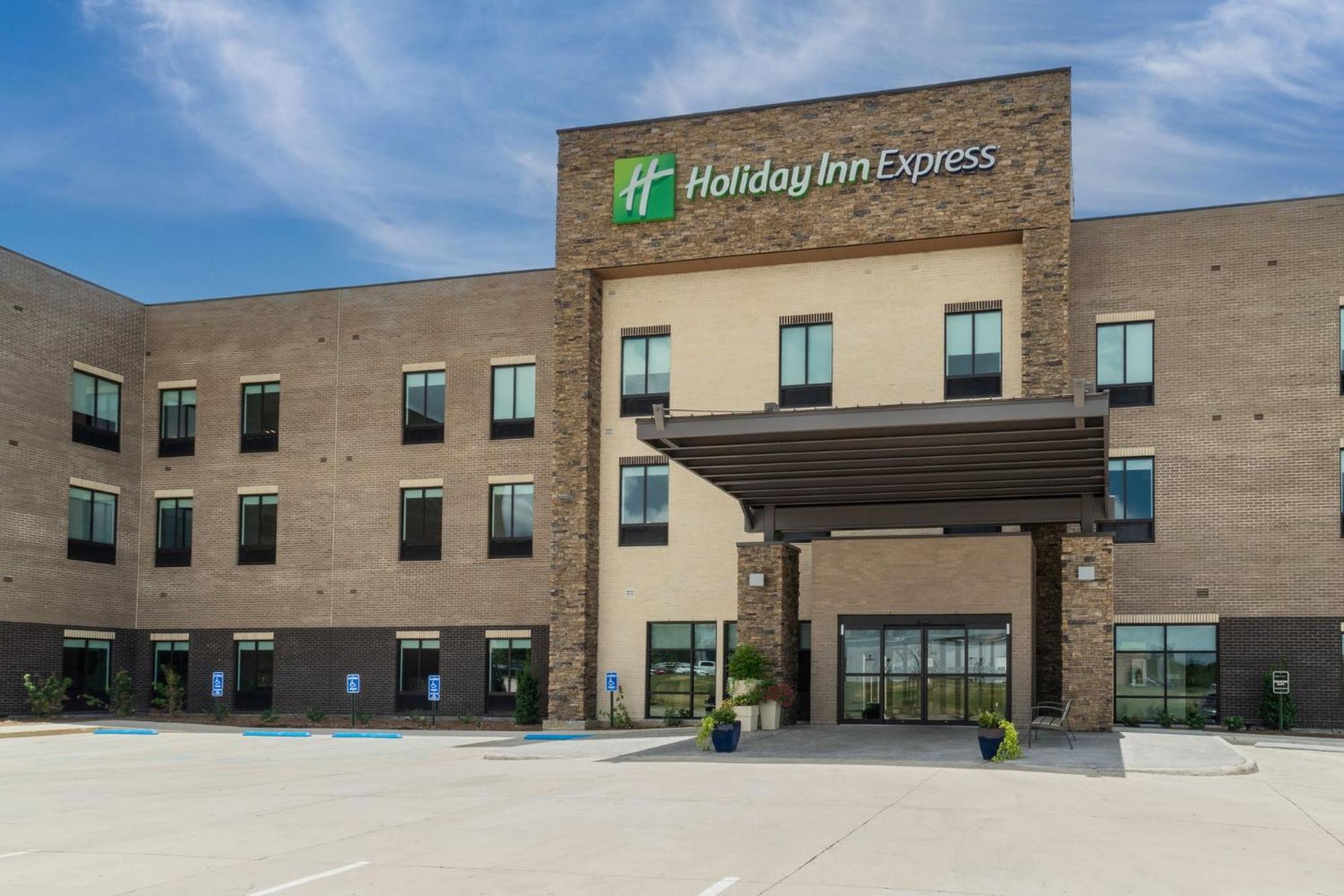 Holiday Inn Express - Hattiesburg West - Univ Area Exterior photo